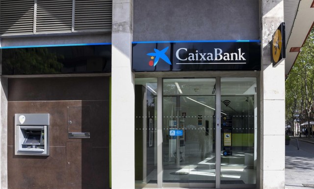 El ERE de CaixaBank representa el 45% de los despidos de la banca durante la pandemia