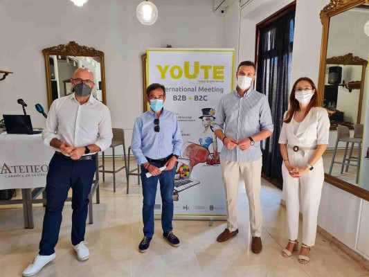 La Feria del Yute vuelve a Caravaca para reivindicar la potencia artesanal del calzado en el municipio