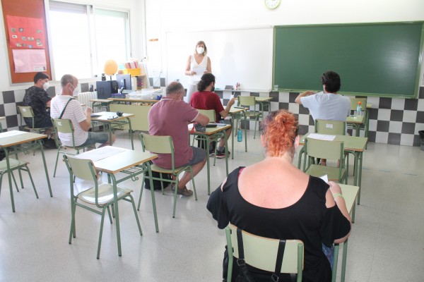 Un total de 191 candidatos a ordenanza en Benicàssim se someten al primer examen