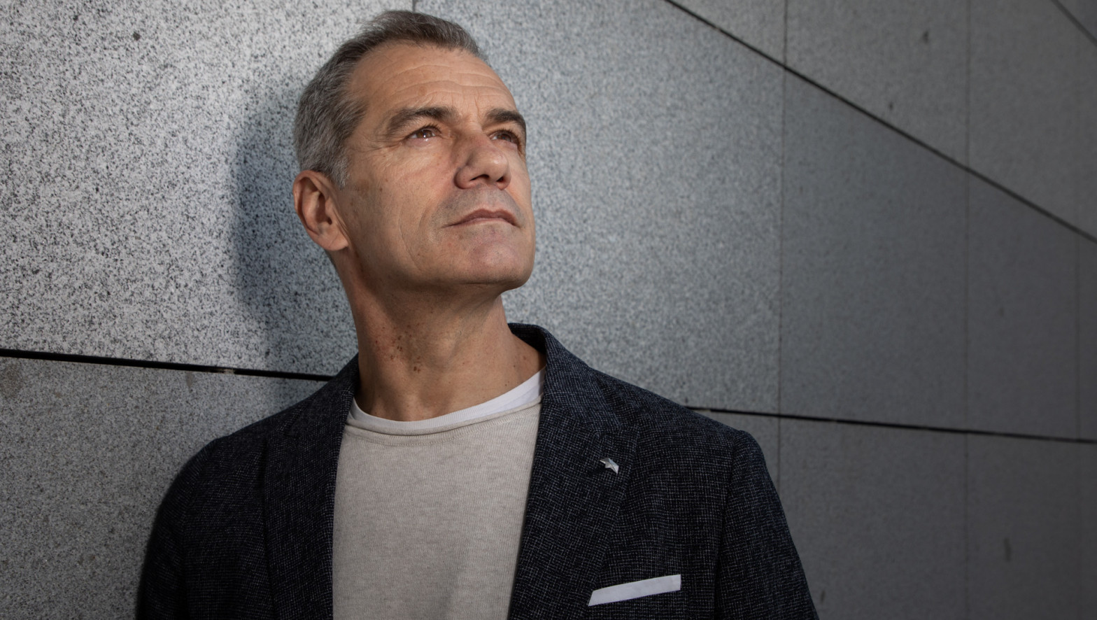 Sangre fácil (y ruinas)
