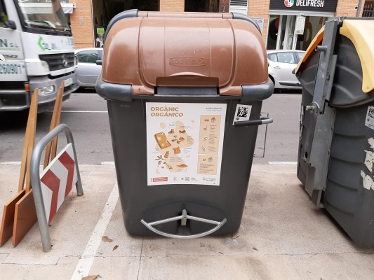La Generalitat adelanta a verano la instalación de 1.600 nuevos contenedores de recogida selectiva
