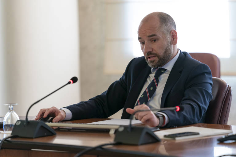 El secretario general de Ascer, Alberto Echavarría, en su despacho de la sede de la asociación que agrupa a la industria cerámica. - 