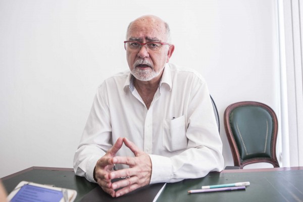 Los farmacéuticos mantienen su amenaza de no colaborar en el copago tras la reunión con Sanidad 