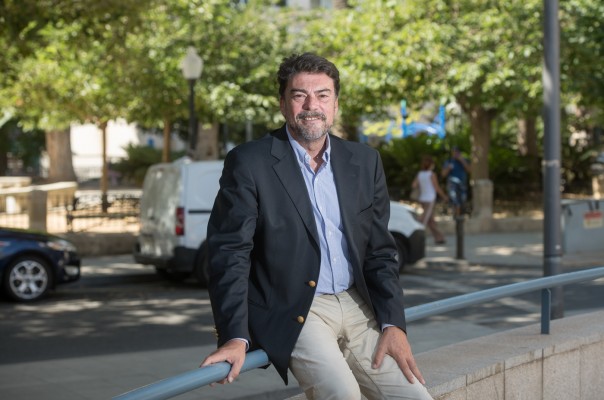 Volvería a optar a la Alcaldía; se aspira a mayorías, pero no descarto pactar con Vox ni con nadie