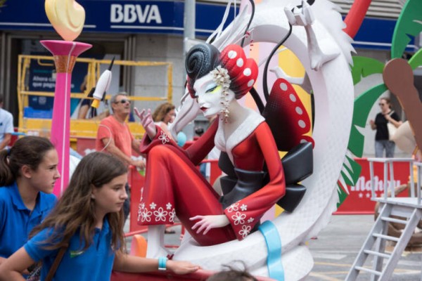 Alicante pone orden en el reparto de un millón en ayudas de Fiestas tras los avisos del interventor