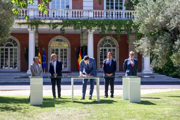 Gobierno y agentes sociales firman el acuerdo de pensiones que las revalorizará conforme el IPC
