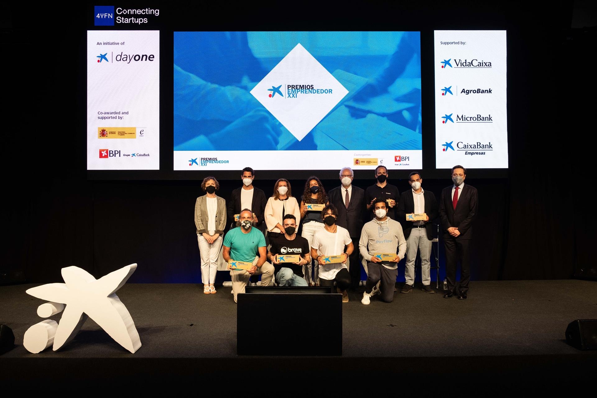 CaixaBank premia a la empresas Payflow, Tucuvi y Shotl en los Premios EmprendedorXXI. Foto: CAIXABANK - 