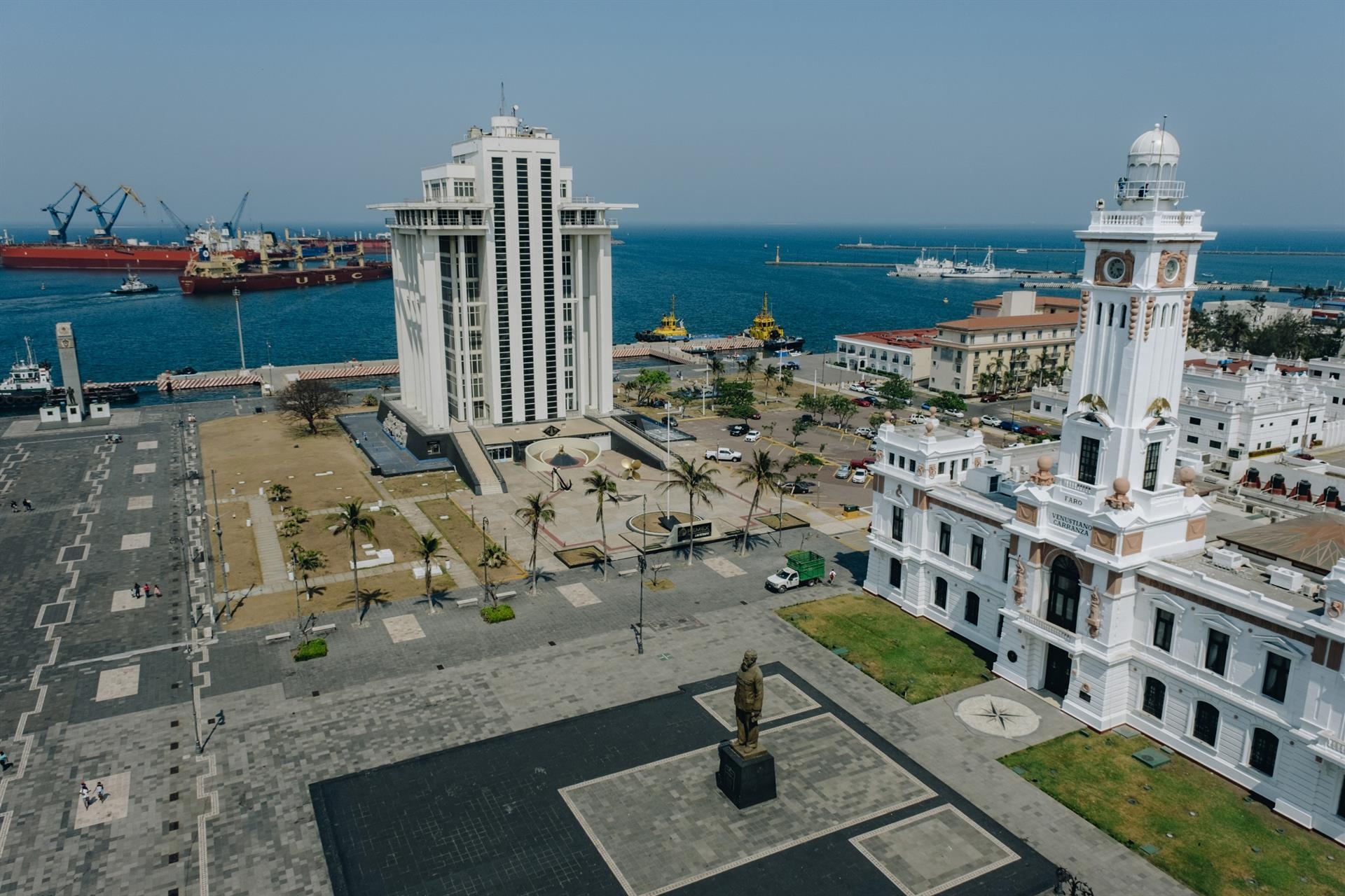 Puerto de Veracruz. Foto: ZADIRAGUI  - 