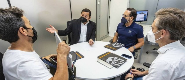 El Valencia cierra el ejercicio con pérdidas que espera compensar este verano

