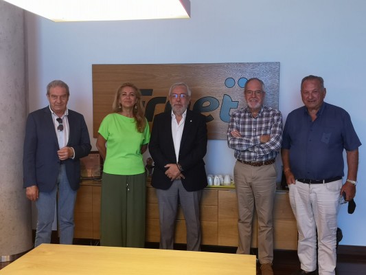El Puerto promociona su servicio paraduanero para las exportaciones a Reino Unido en Murcia