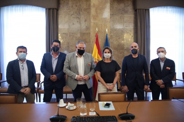 Ribera intenta aplacar a los regantes del Tajo-Segura con inversiones por valor de 1.600 millones