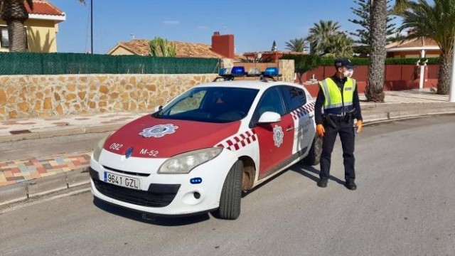 Los sindicatos policiales apoyan las protestas vecinales en La Manga y piden 100 agentes para combatir los botelleos