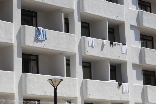 Sanidad registra 1.824 positivos por el brote en Mallorca, con 5.978 jóvenes en cuarentena
