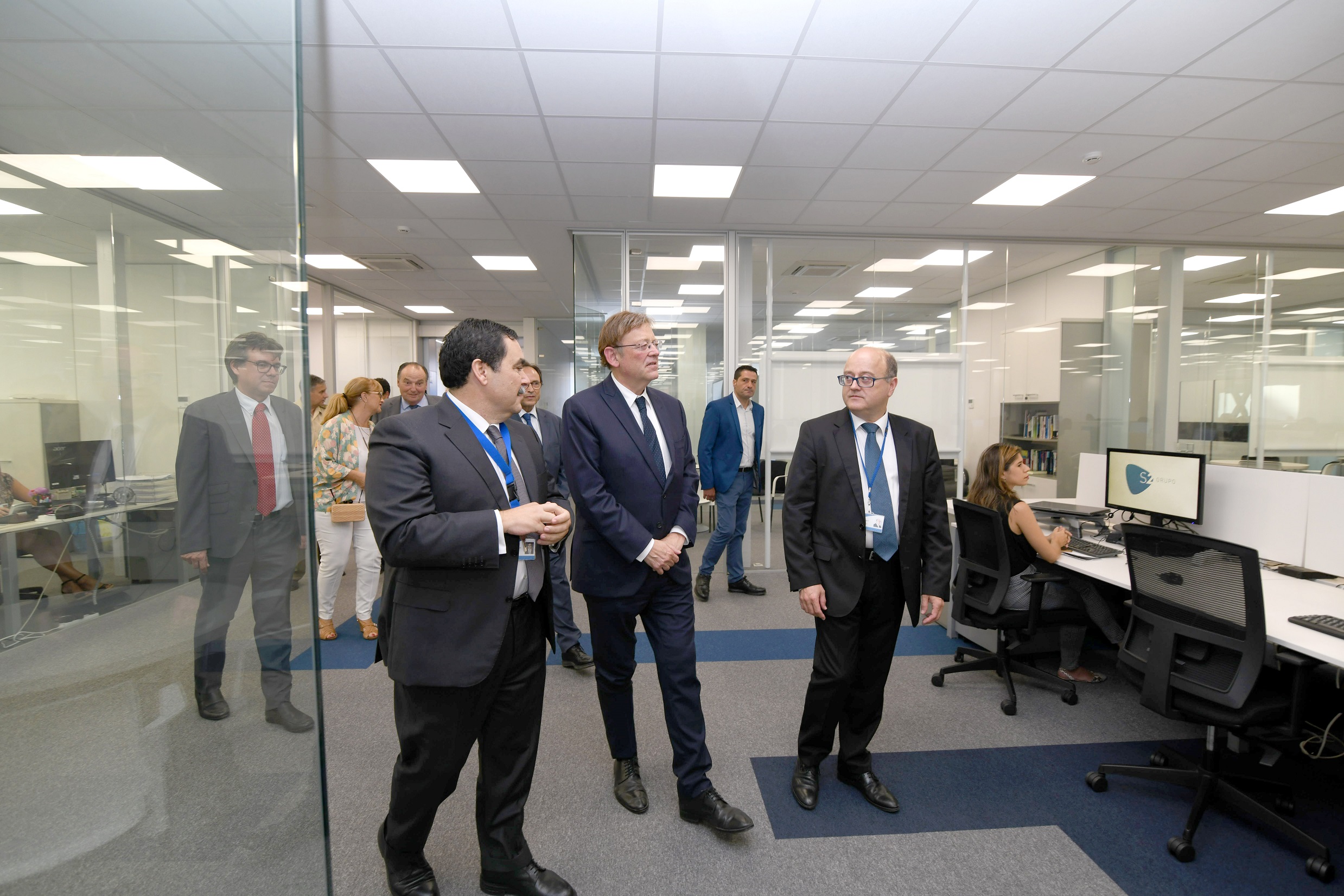 El presidente de la Generalitat, Ximo Puig, en una visita a S2 Grupo. - 