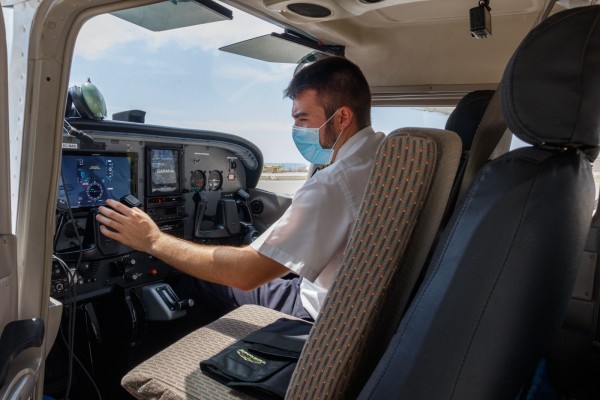 La escuela alicantina European Flyers 'despega' ante la necesidad de pilotos tras la pandemia
