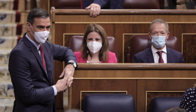 Sánchez anuncia un homenaje a las víctimas del virus el 15 de julio con el Rey