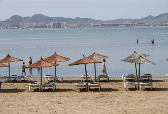 Las 'banderas negras' del ecologismo ondean en el Mar Menor, la Sierra Minera y Portmán