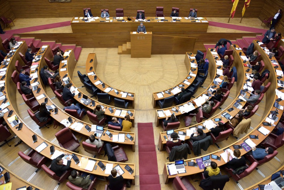 Pleno de Les Corts. Foto: CORTS. - 