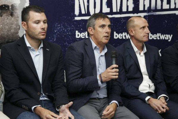 El Levante se centra ahora en cerrar un lateral zurdo y un extremo