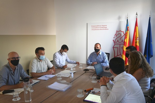 Vivienda destina 3 millones a reparar y proteger el parque público de los okupas