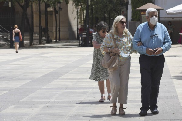 El envejecimiento se dispara en la Comunitat: 129 mayores de 64 años por cada 100 menores de 16