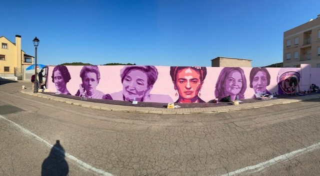 El mural feminista que fue boicoteado en Madrid encuentra 'casa' en Geldo