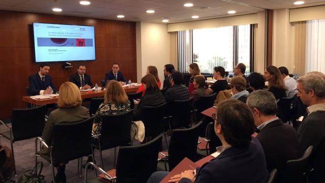 Bancos y promotores se preparan para bloquear en el Constitucional la ley antidesahucios del Consell