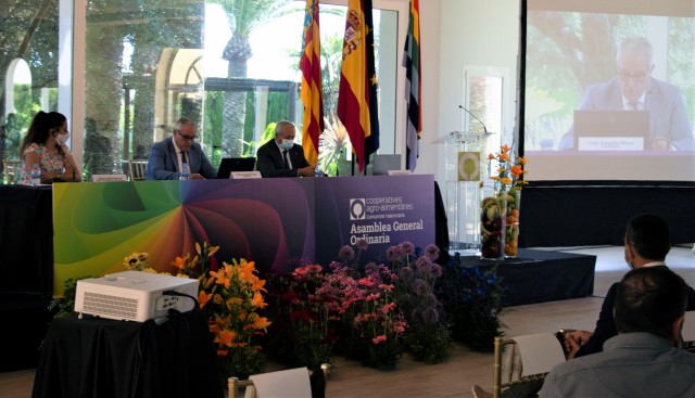Las cooperativas agroalimentarias valencianas mantienen el empleo y la actividad en el año covid