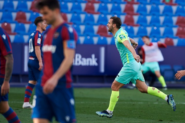 El Levante busca en Soldado el complemento perdido