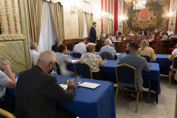 Alicante recupera los plenos semipresenciales ante la evolución favorable de la pandemia