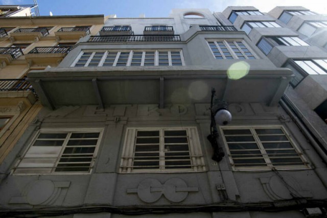 Nadie protege el Metropol mientras se ultima la licencia para el hotel