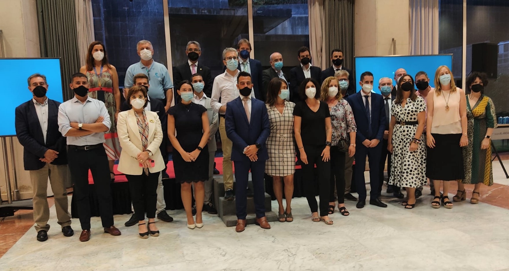 Castellón pugna con otros 19 aeropuertos españoles por los turistas sevillanos