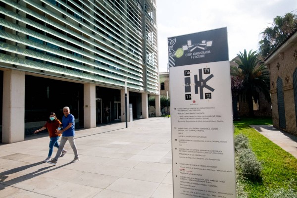 Hacienda instala un sistema de purificación del aire en los 25 ascensores de la Ciudad Administrativa
