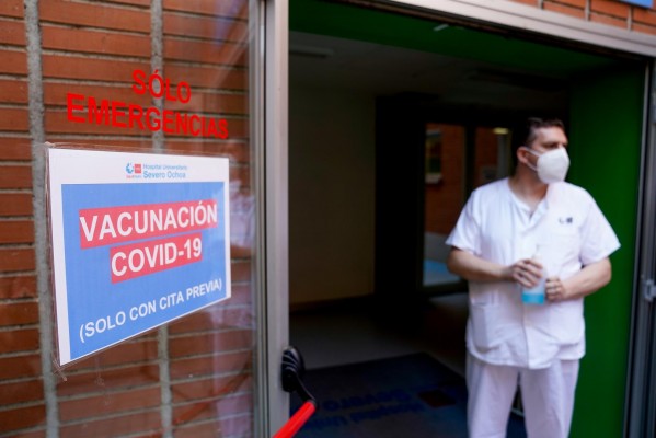  España supera el 50% de la población con una dosis y las 15 millones de personas con pauta completa