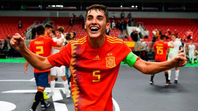 El Bisontes Castellón ficha al campeón de Europa sub-19 Nacho Torres