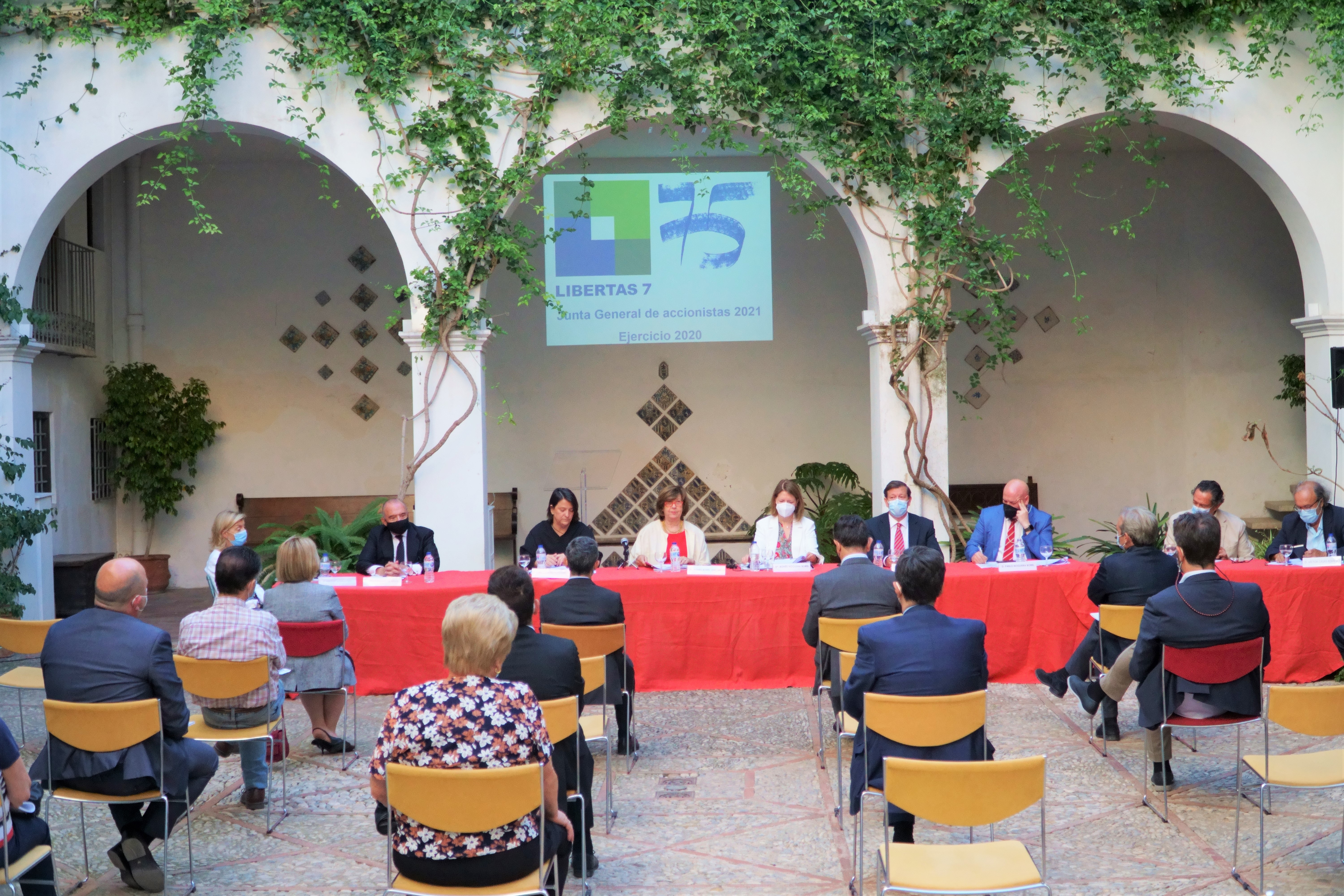 Libertas 7 reparte una prima de emisión en acciones entre sus accionistas
