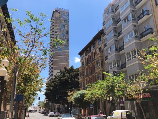 La planta hotelera de Alicante vuelve al 100%: el Gran Sol se pone a punto para reabrir en agosto