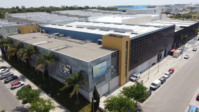 Germanía (Grupo Assista) 'enchufa' a la firma Euronics a la energía solar con placas en vertical