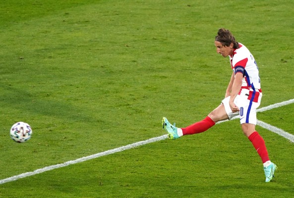 Modric conduce a Croacia a octavos