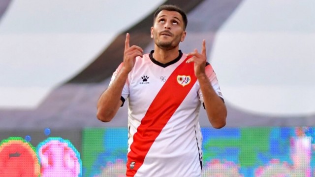 El ascenso a Primera de Yacine con el Rayo no comporta un ingreso adicional para el Elche