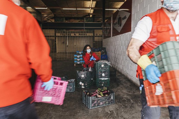 La pandemia agrava la desigualdad: personas en ERTE o que pierden el empleo, nuevos perfiles de Casa Caridad