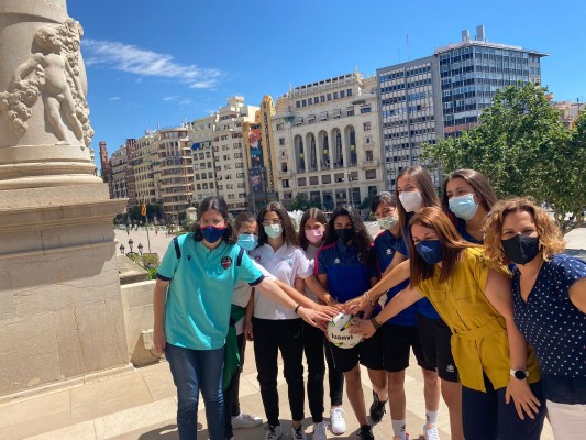 La València Cup Girls albergará 65 partidos de 

fútbol femenino en su primera edición