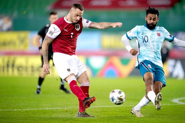 Austria da la sorpresa y sella un histórico pase a octavos