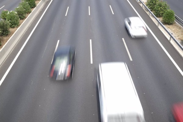  Mitma formaliza un contrato de conservación de carreteras de Valencia por 3,52 millones de euros
