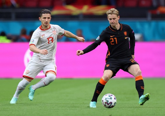 Bardhi se despide de la Eurocopa con brillo pero sin suerte