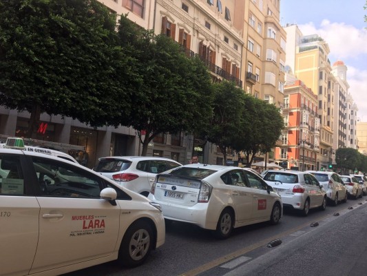 Casi 4.400 taxistas han recibido las ayudas directas de la Generalitat para hacer frente a la covid