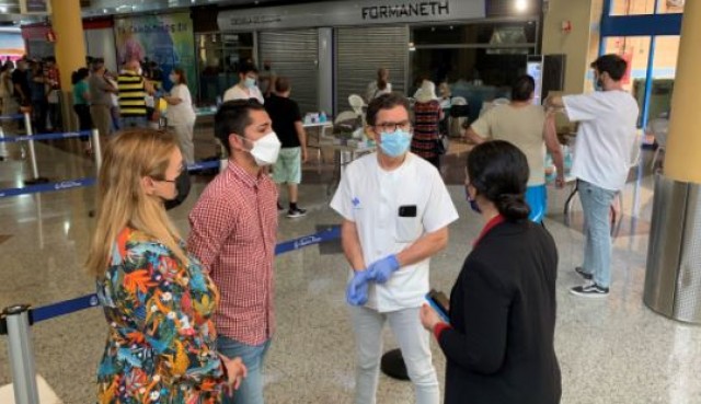 Carrefour cede un punto de vacunación masiva en el centro comercial Águilas Plaza 