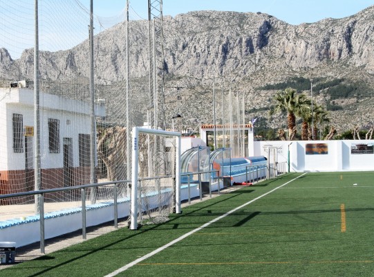 Ondara saca a concurso la gestión del bar del Polideportivo