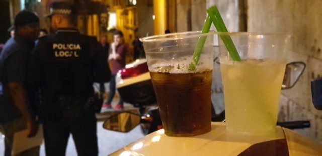Vecinos de Mutxamel denuncian que dos casas de la urbanización 'La Huerta' se alquilan para fiestas