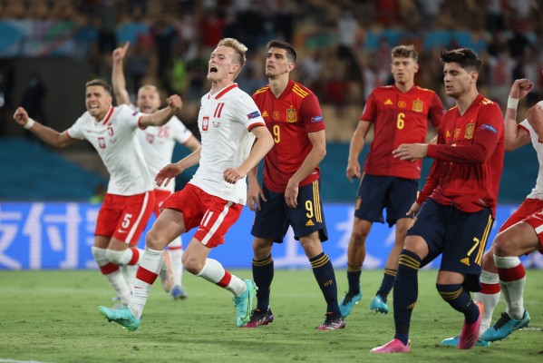 España decepciona y se atasca ante Polonia (1-1)